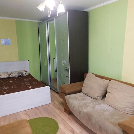Appartement Район Деснянской Правды à TTchernihiv Extérieur photo