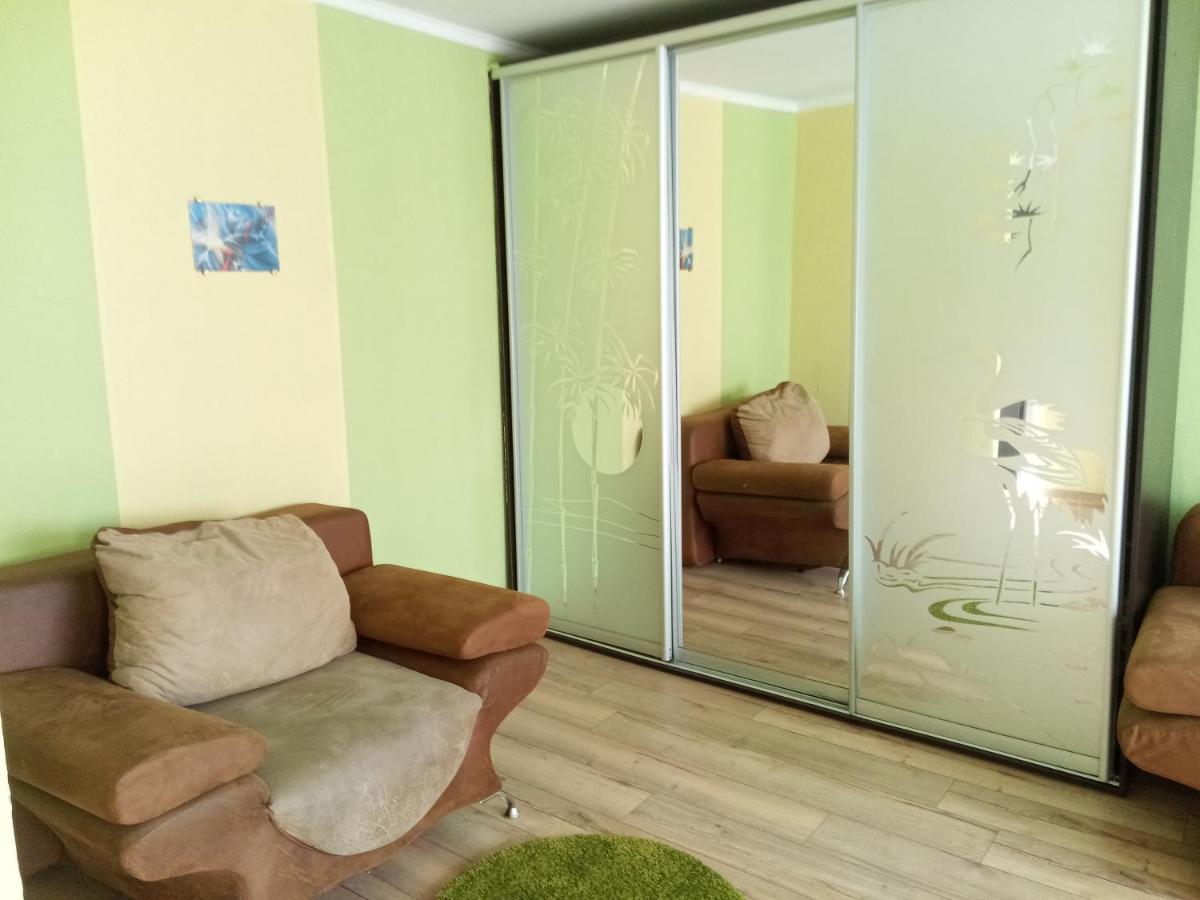 Appartement Район Деснянской Правды à TTchernihiv Extérieur photo