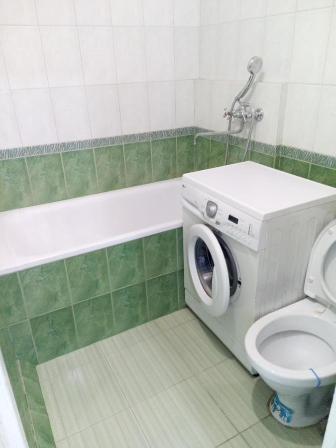 Appartement Район Деснянской Правды à TTchernihiv Extérieur photo