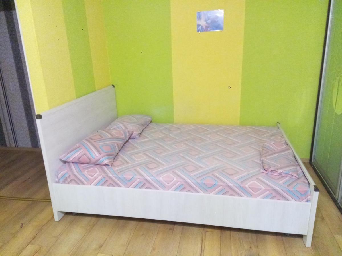 Appartement Район Деснянской Правды à TTchernihiv Extérieur photo
