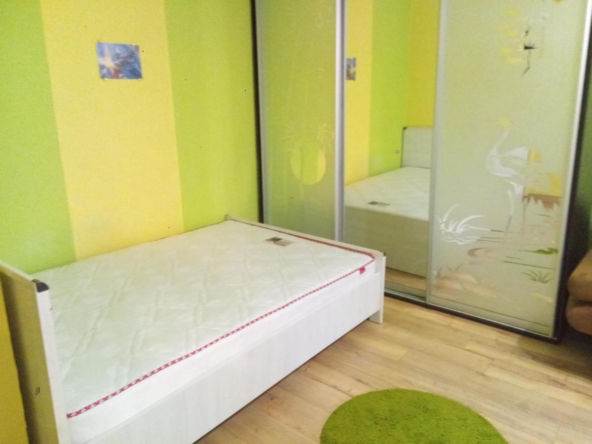 Appartement Район Деснянской Правды à TTchernihiv Extérieur photo