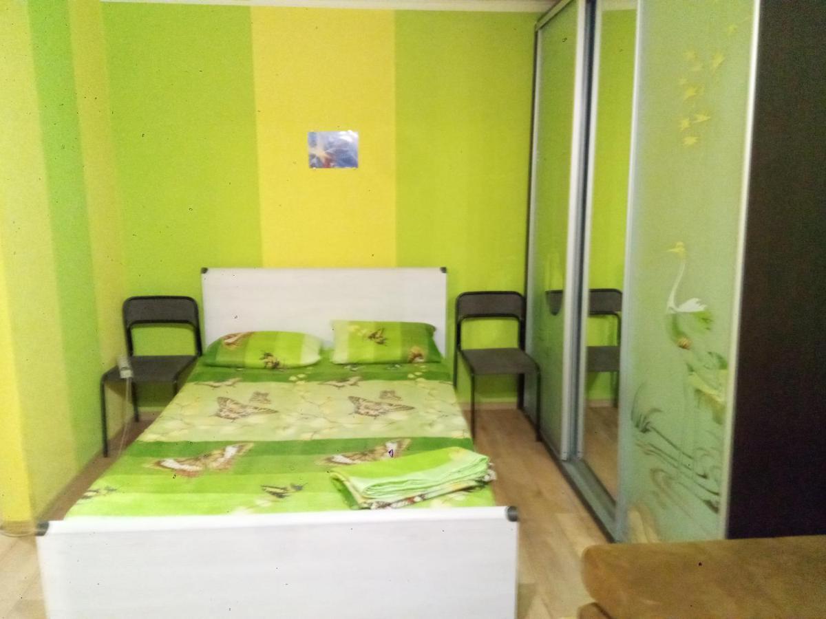 Appartement Район Деснянской Правды à TTchernihiv Extérieur photo