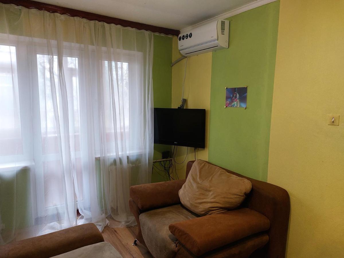 Appartement Район Деснянской Правды à TTchernihiv Extérieur photo